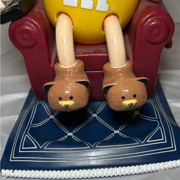 VINTAGE 1999 M&M's Yellow and Red Figurines Set - Picture 7 of 9